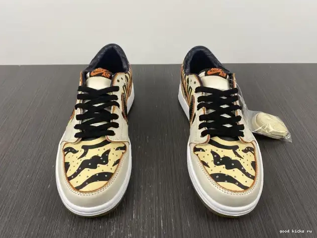 of Low OG Air DH6932-100 Year Jordan the 1 Tiger 0507